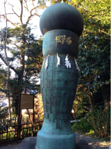 鎌倉の荏柄天神社の絵筆塚